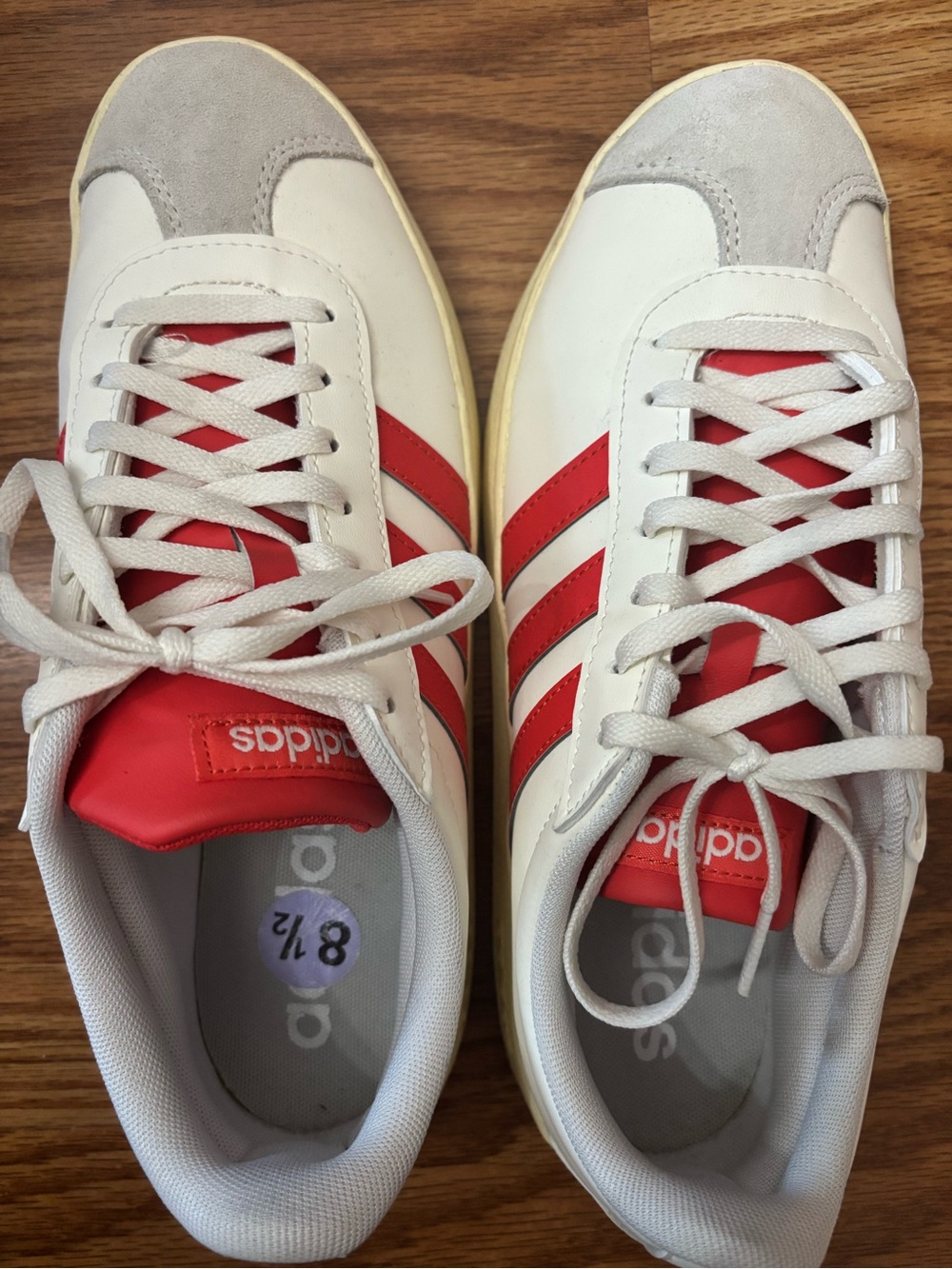 Wore 1 Time. Classic Adidas Woman’s Size 8.5. Like New. Paid $89 Plus Tax - Picture 4 of 4